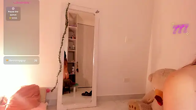 Lunadahia Adlı Modelin Canlı XXX Sohbeti