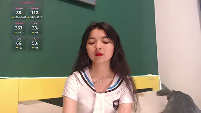 Shy_Kira élő XXX-chatje