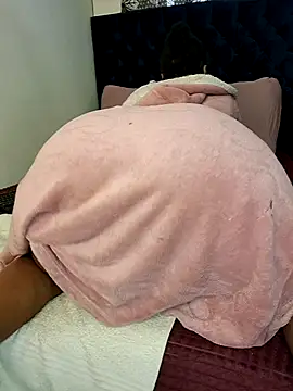 BootyCallEver élő XXX-chatje