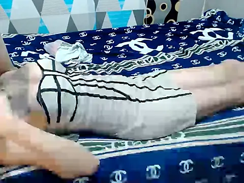 Trish_CurveCock: απευθείας συνομιλία ΧΧΧ