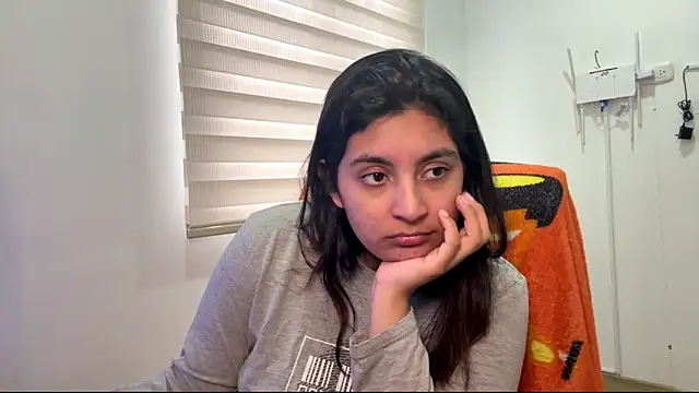 Chat XXX ao vivo de cloe_small