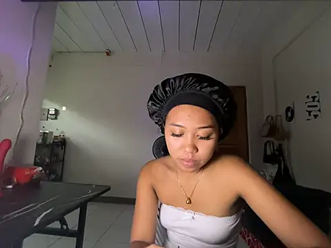 Czat XXX na żywo – PinayLina18