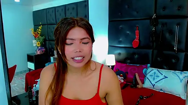 Cloelombard – Naživo XXX chat