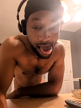 XXX chat uživo modela TheGoldenBoldy321