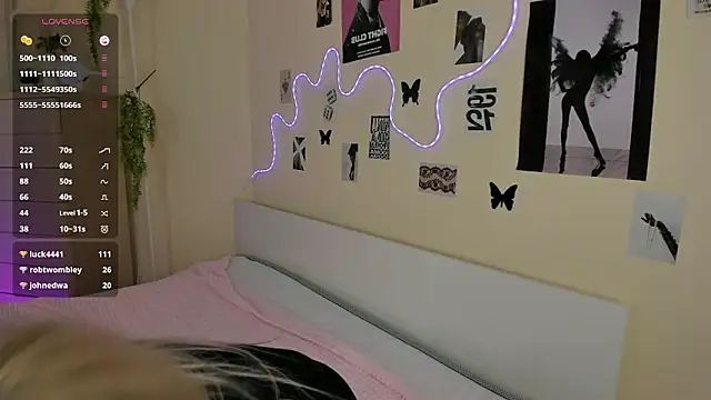 XXX chat uživo modela MidnightPoise