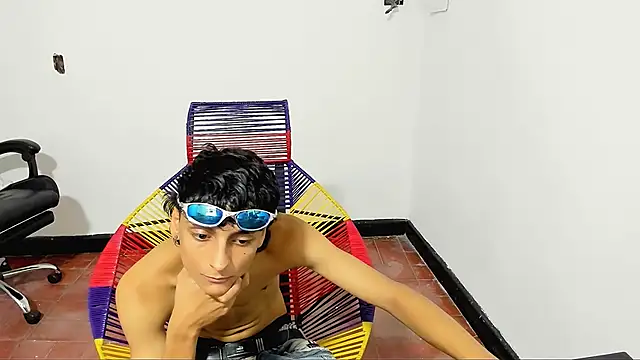 Živý XXX chat Leal_cute666