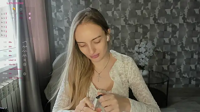 Chat +18 de A_delina ao vivo