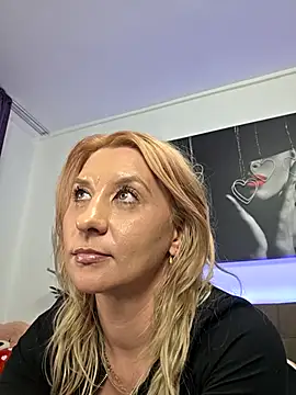 KaylinJan Live XXX-chat