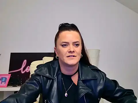 XXX chat uživo modela NicolSparkleX