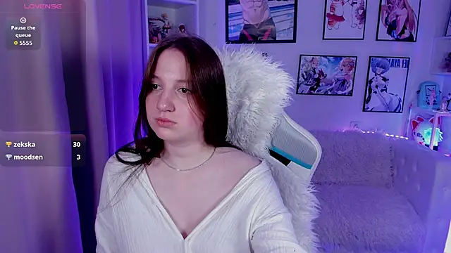 Elisabeth_Binder Adlı Modelin Canlı XXX Sohbeti