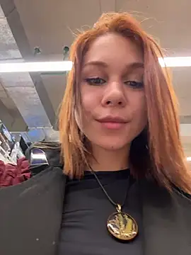 RosieSecret's Live XXX Chat