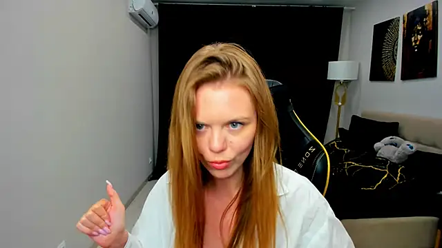 Chat XXX en directo de Strawberrye