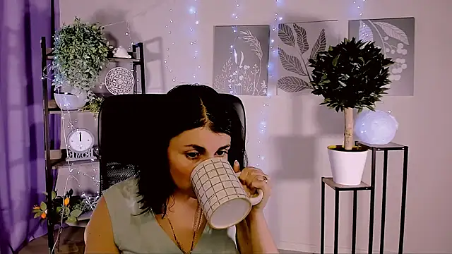 Chat +18 de MartaEdams ao vivo