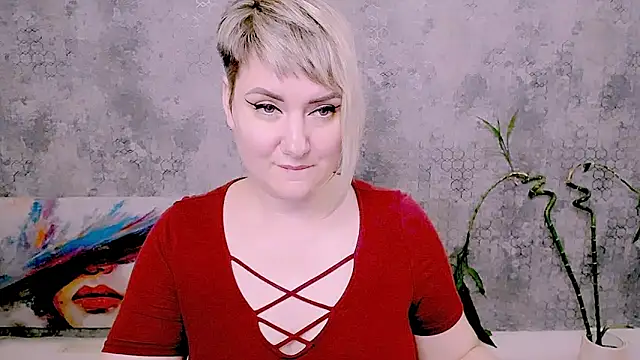 XXX chat uživo modela Djullia