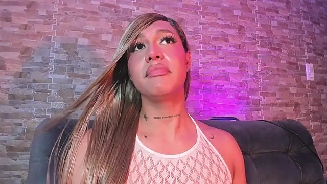 Chatroom XXX en direct de Dreams_Chloe