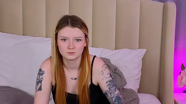 AlyssFrost's Live XXX Chat