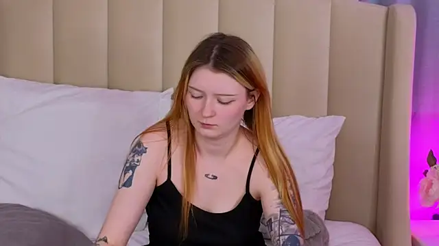 צ'אט XXX בשידור חי של AlyssFrost