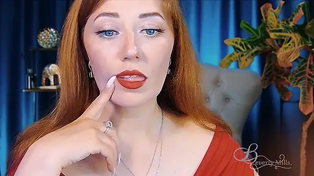 Živý XXX chat MissBeverlyMills