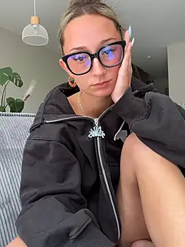 Živý XXX chat Lolasecret_