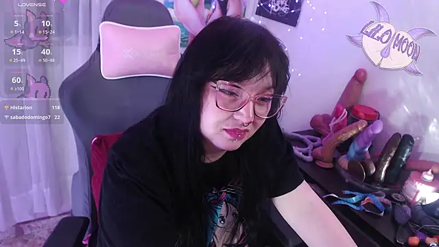 LiloMoon69 XXX чат на живо