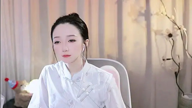 Zoe-99's Live XXX Chat