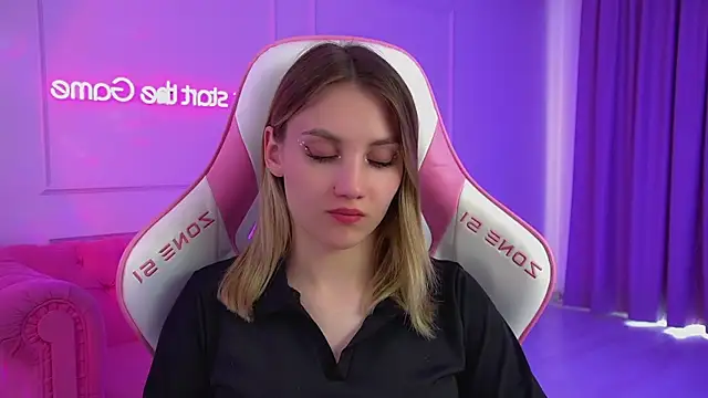 StacyEvances' Live XXX Chat