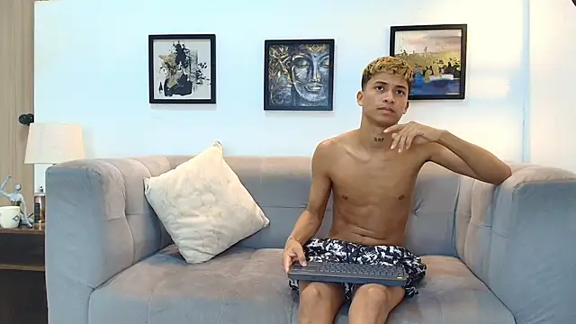 Chatroom XXX en direct de GOLD_BOYS