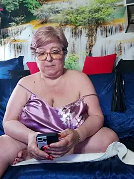 QueenPammy1 Live XXX-Chat
