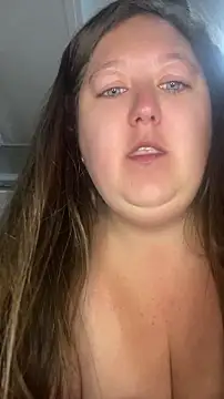 Chloee_Peach Adlı Modelin Canlı XXX Sohbeti