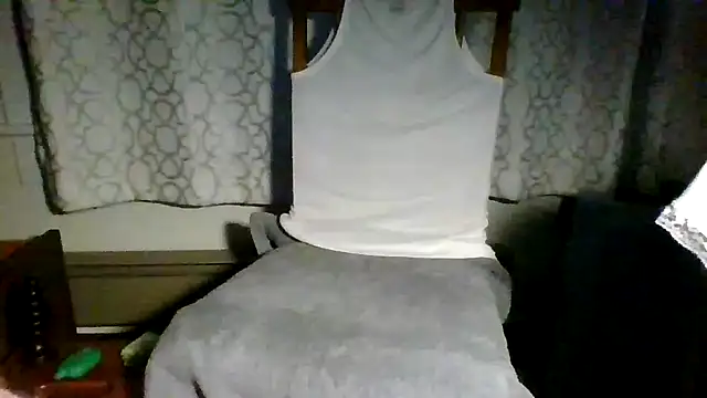 controlmyhole élő XXX-chatje