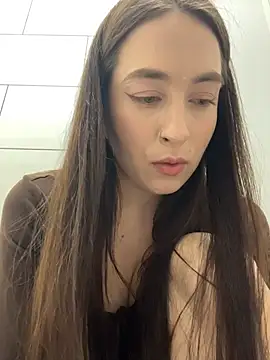 Holly_Play Chat XXX live