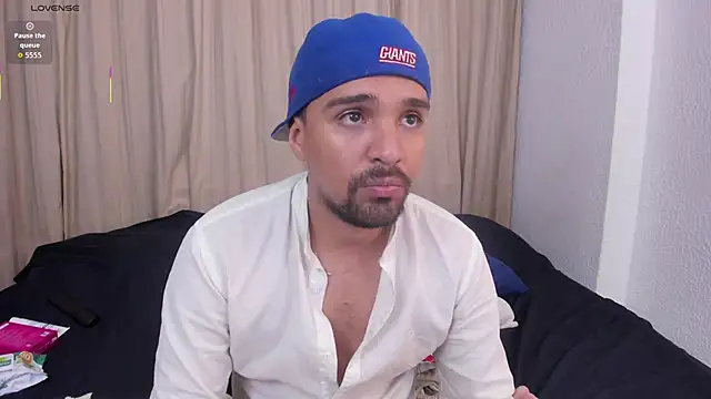 max_ed Live XXX Chat