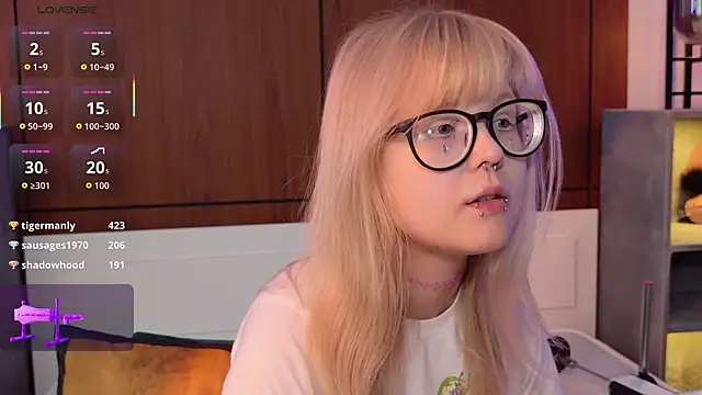 MoliQin's Live XXX Chat