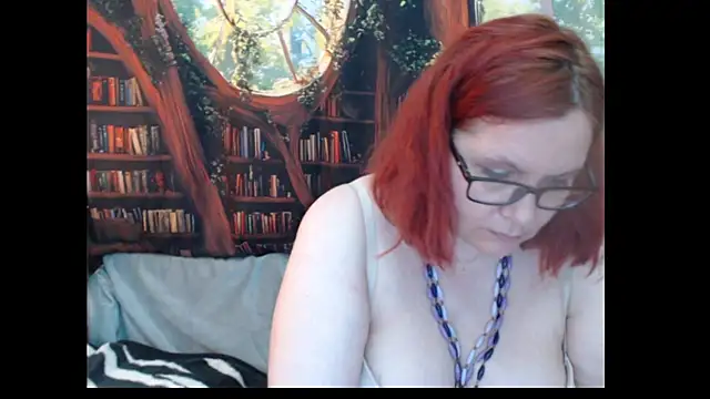 PlayfullMature Chat XXX live