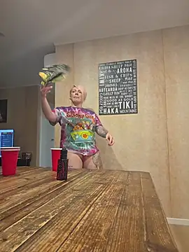 PinkTheHawk Chat XXX live
