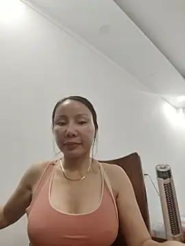 XXX chat uživo modela Famrita