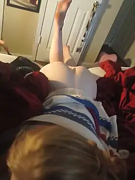 redslovestofuck Adlı Modelin Canlı XXX Sohbeti