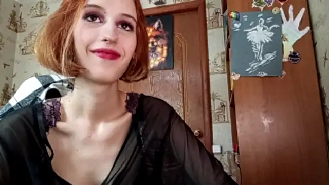 SirenFrost Adlı Modelin Canlı XXX Sohbeti