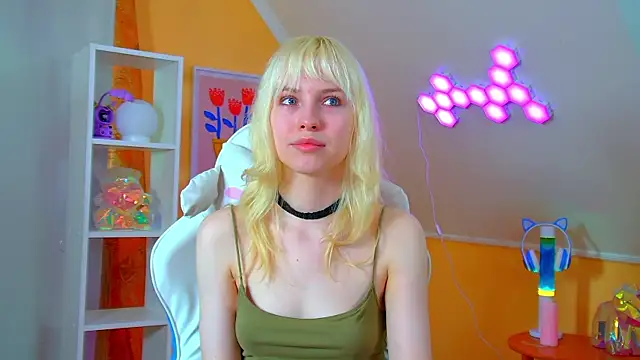 HannahHollis' Live XXX Chat