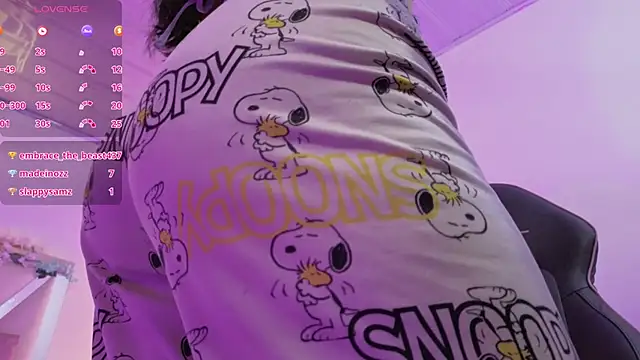 Chat XXX en directo de ZURY_TAY