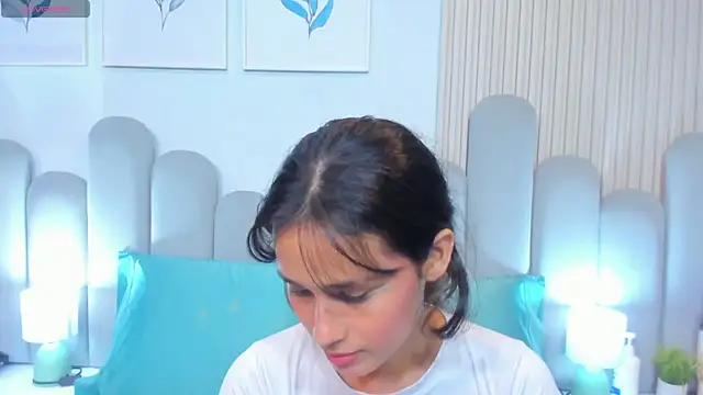 luly_dreams élő XXX-chatje