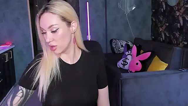 Blckmirrorr Adlı Modelin Canlı XXX Sohbeti