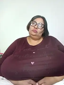 nancy111 élő XXX-chatje