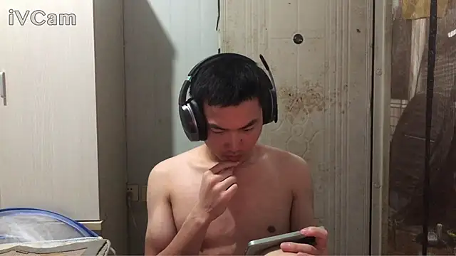 dyjdddttj élő XXX-chatje