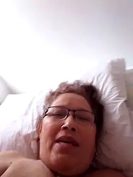Chat XXX en directo de Cessi50