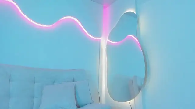 ArohomLester_ XXX чат на живо