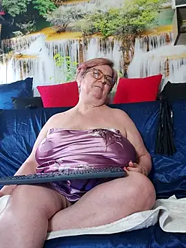 QueenPammy1 – Live XXX-chat