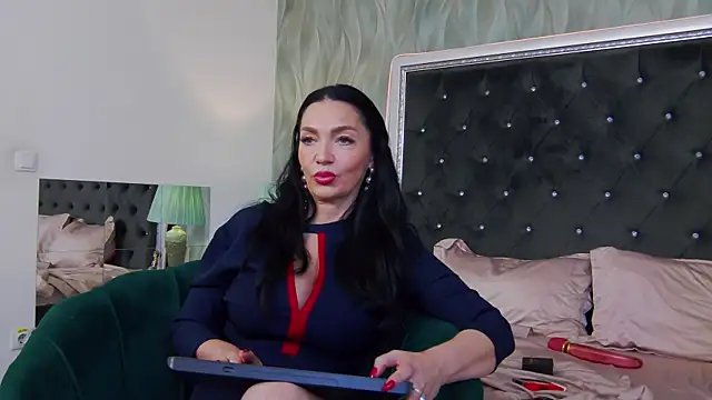 GraceMontclaire élő XXX-chatje