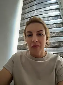 Chat XXX en directo de Hot-Milf4U