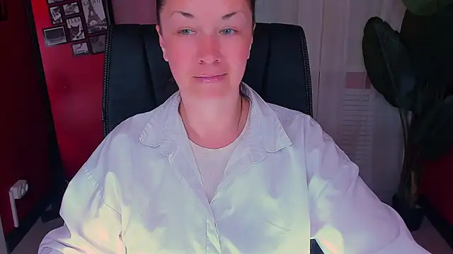 Онлайн чат XXX AnaMills
